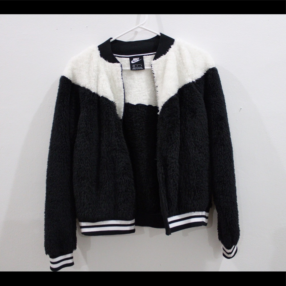 NIKE JACKET